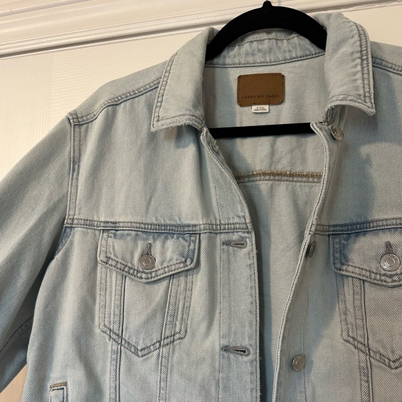 American Eagle Light Wash Denim Jacket / Jean Jacket - Picture 1 of 3